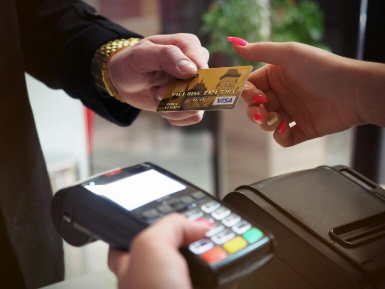 A credit card payment being processed at a POS terminal.