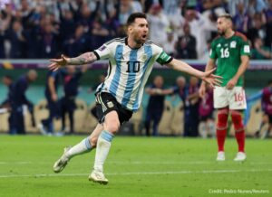Leo Messi scores on Mexico in the 2022 World Cup.